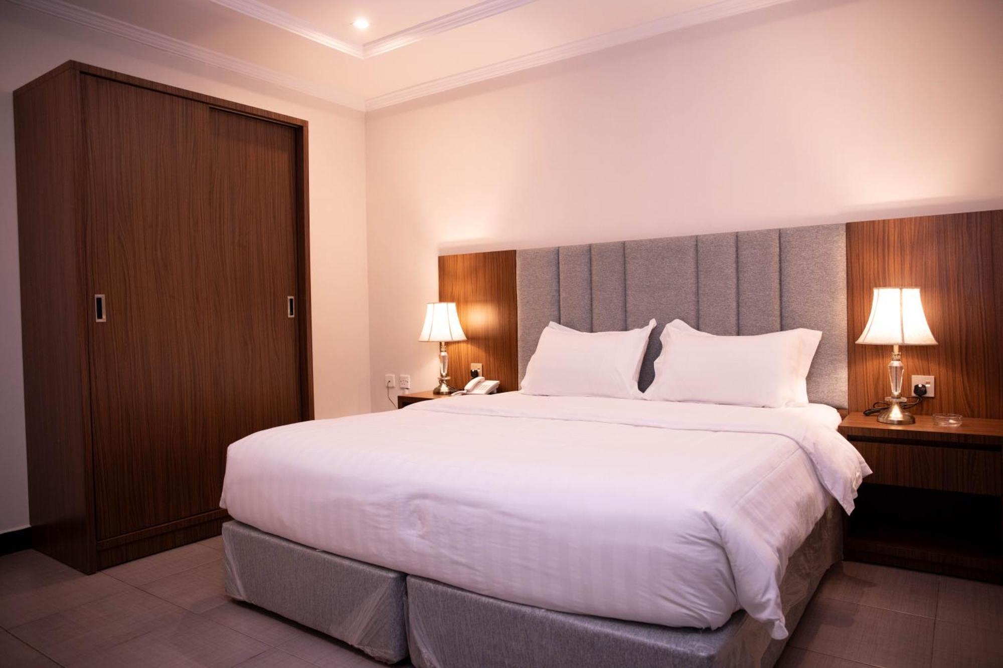 Golden Suites Jubail Exterior photo